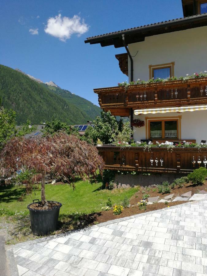 Haus Holzer Apartment Kals am Grossglockner Luaran gambar
